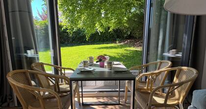 Small house in the sunny south near Lake Starnberg