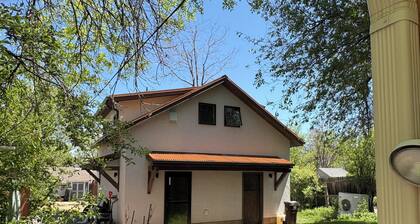 Lovingly Designed Carriage House abutting the foothills in coveted Newlands.