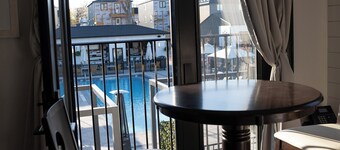 Colonial Hotel & Suites - Brenner Luxury Pool View