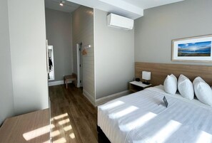 2 bedrooms, iron/ironing board, Internet, bed sheets