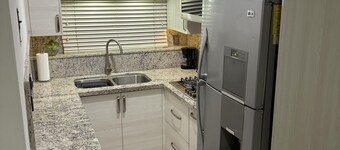 Beautiful full house with 3 bedrooms and 2 bathrooms! - We issue invoice.