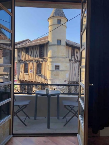 Maison au cœur d’un village