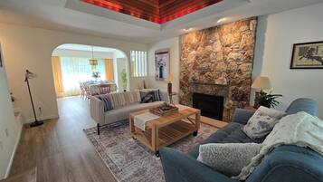 TV connectée, cheminée