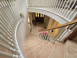 Interior - Entire 3br luxury house with 2 King & 2 TwinXL beds with Private Japanese garden (North Vancouver)