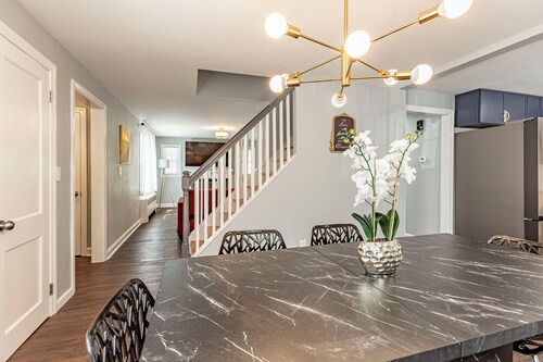 Cozy Nest ~ 3.5BR & 2Bath Home ~ Manchester CT