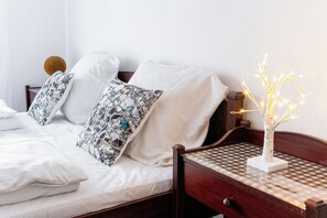 1 slaapkamer, een strijkplank/strijkijzer, wifi, beddengoed