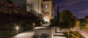 APARTMENT IN OLD-TIME VILLA, QUIET QUARTER IN COMO CITY