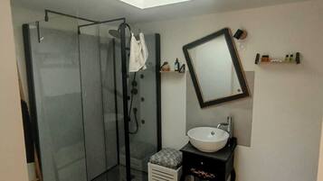 Douche, papier toilette