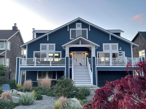 Nature’s Nook-Nestled Near Beach and Deer Lagoon 3-bedroom house, Freeland