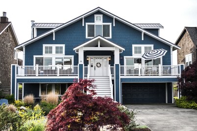 Nature’s Nook-Nestled Near Beach and Deer Lagoon 3-bedroom house, Freeland