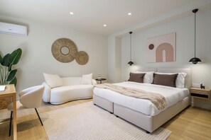 4 habitaciones, escritorio y tabla de planchar con plancha 