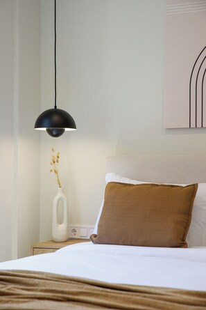 4 Schlafzimmer, Schreibtisch, Bügeleisen/Bügelbrett, Reisekinderbett