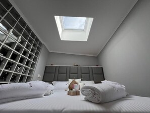 1 habitación, tabla de planchar con plancha, wifi y ropa de cama 