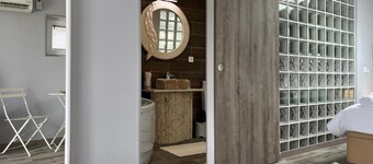 Retreat Premium Suite fountain