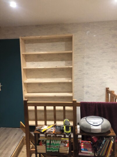 In Volcanoes National Park. Ideal for families with children. Sleeps 11