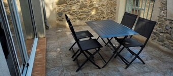 SPACIOUS GITE WITH GARAGE