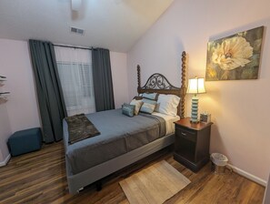 3 bedrooms, desk, iron/ironing board, WiFi