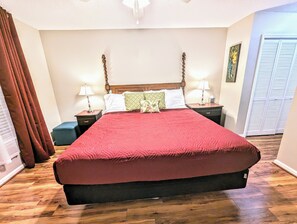 3 bedrooms, desk, iron/ironing board, WiFi