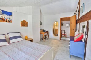 4 dormitoris, un bressol de viatge i wifi 