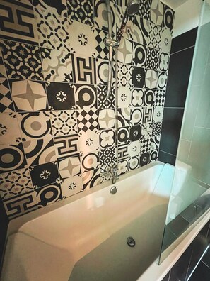 Hair dryer, towels