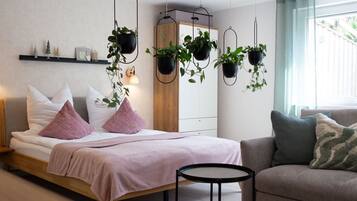 1 habitación, tabla de planchar con plancha, wifi gratis y ropa de cama