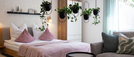 1 Schlafzimmer, BĂŒgeleisen/BĂŒgelbrett, kostenloses WLAN, BettwĂ€sche