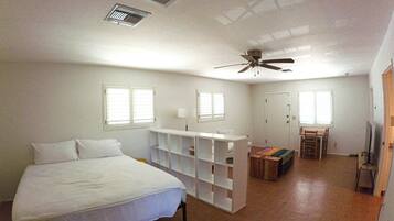 1 bedroom, iron/ironing board, WiFi, bed sheets