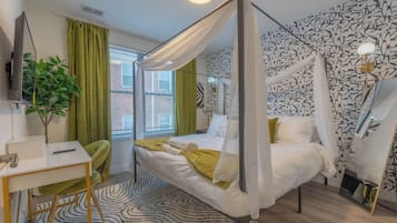 4 habitaciones, escritorio, tabla de planchar con plancha y wifi gratis
