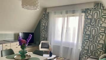 Télévision, jeux vidéo, lecteur de DVD, chaîne hi-fi