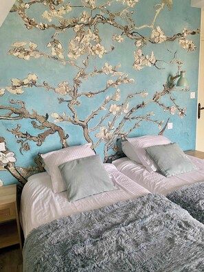 2 bedrooms, desk, iron/ironing board, travel crib - Villa Medena - All-comfort stay + jacuzzi - Rated 3*. (Mayenne)