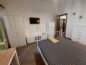 Studio Deluxe