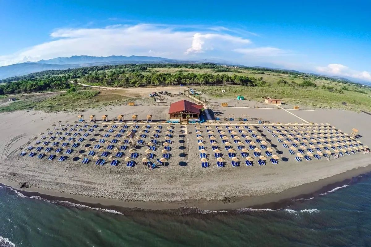 Beach nearby, sun-loungers