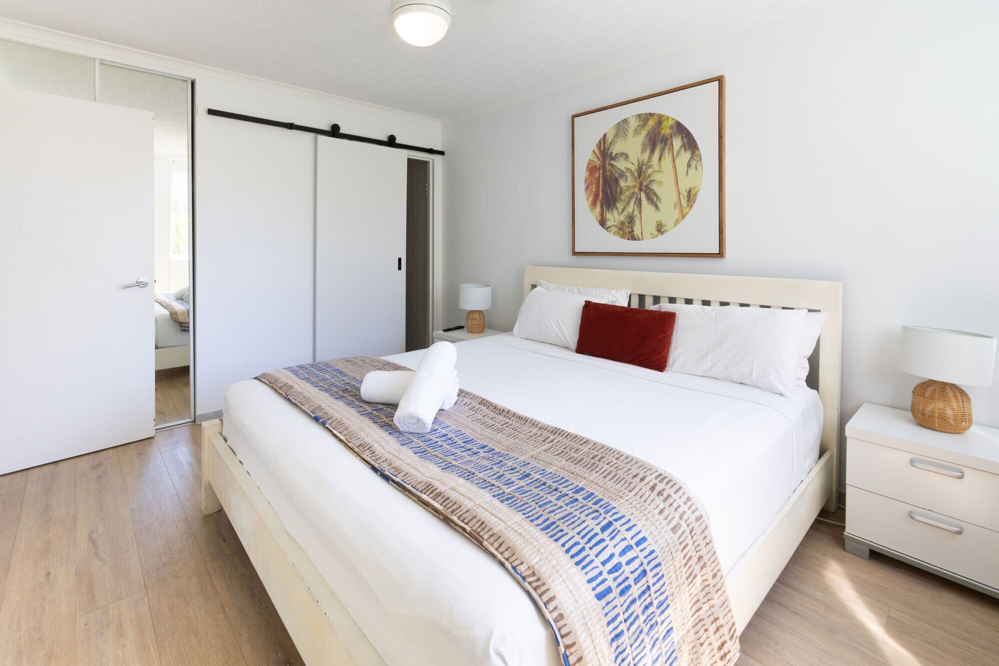 2 bedrooms, iron/ironing board, WiFi, bed sheets