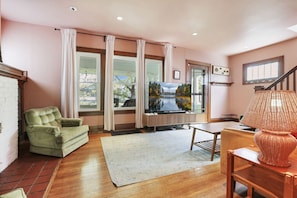 Smart TV, fireplace, offices