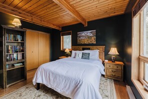 3 chambres, fer et planche à repasser, Wi-Fi gratuit, draps fournis