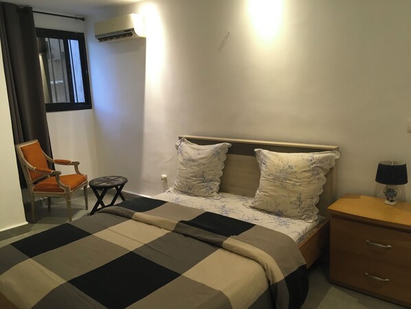 3 bedrooms, desk, iron/ironing board, WiFi - FAFA grande Villa Piscine Zone 4 (Côte D'Ivoire)