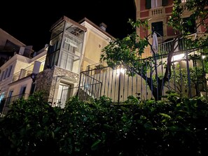 Comfort Apartment, Air conditioning, Partial Sea View | Terrace/patio