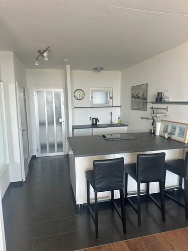 Voll möblierte Studio-Wohnung mit Panoramablick im 12 Stock Nr: 1211
