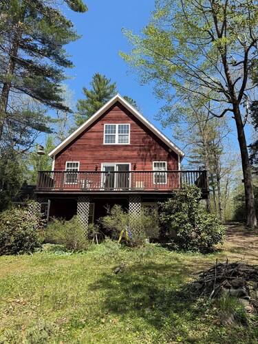 Charming 2-bedroom house with AC, WiFi in lovely Falmouth