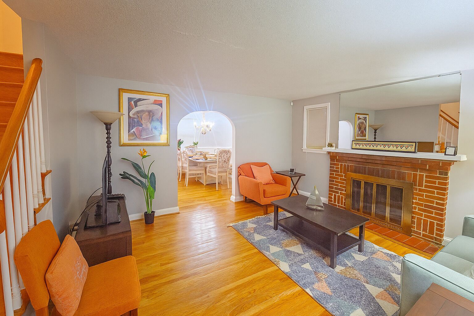 Smart TV, computer monitors