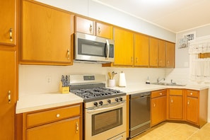 Microwave, oven, stovetop, dishwasher
