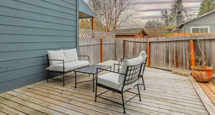 3BR w/ Views • Trails/Airport