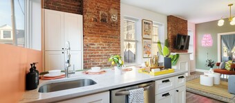 Charming 1-Bedroom Apartment in Lovely Pittsburgh With Ac