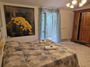 4 bedrooms, travel cot, free WiFi, bed sheets