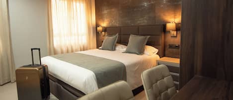 Family Double Room, Non Smoking | Premium bedding, down comforters, Select Comfort beds, in-room safe