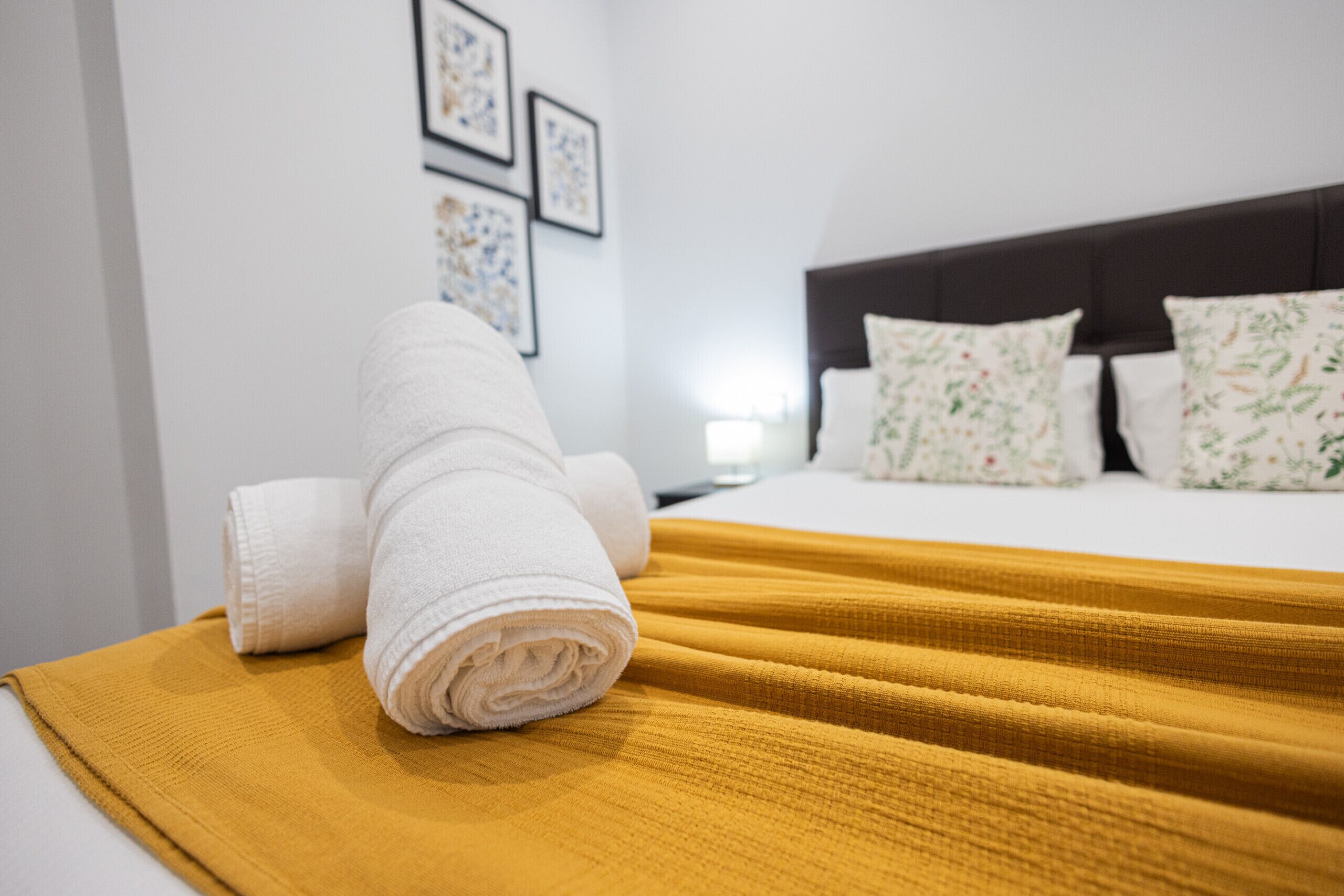 Silitysrauta/-lauta, ilmainen Wi-Fi, vuodevaatteet