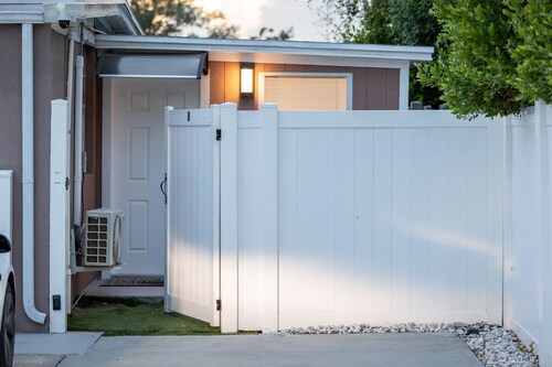 Total disconnection in a space full of peace