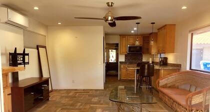Charming 1-bedroom cottage with AC, WiFi in pleasant Borrego Springs.