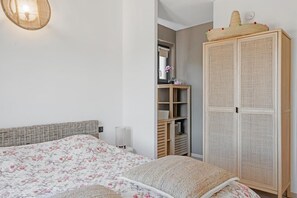 4 camere, ferro/asse da stiro, Wi-Fi, lenzuola