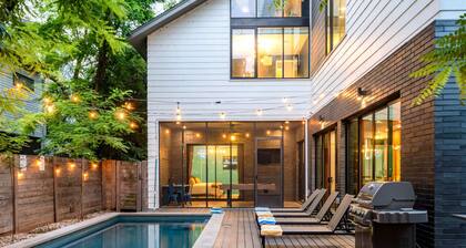 Backyard Pool Oasis Rainey St 6 min walk